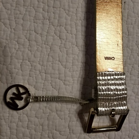 Michael Kors Metallic Gold Lizard-Embossed Belt SM - Picture 6 of 11